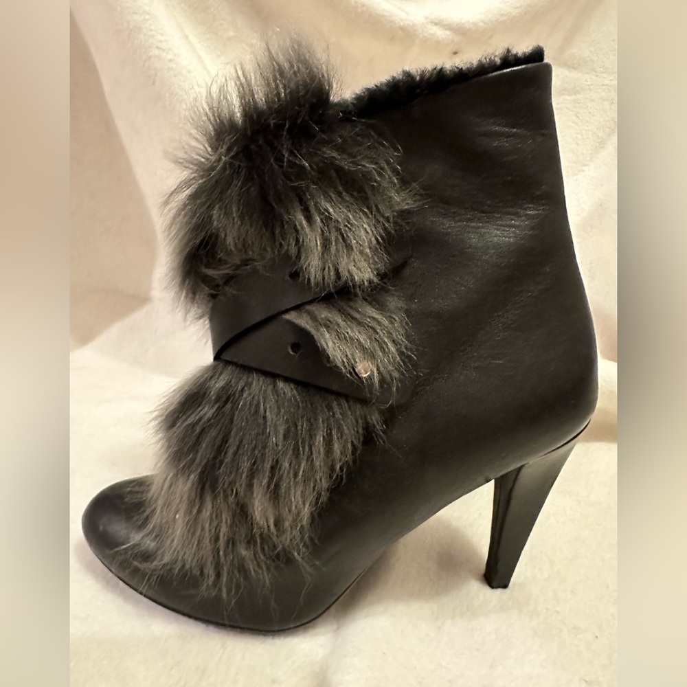 Rebecca Minkoff black leather and faux fur booties faux fur lined